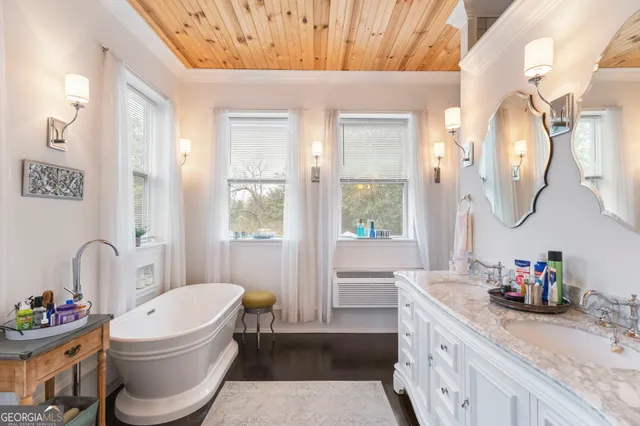 $1,149,000 | 26 Magnolia Lane, Grantville, GA 30220