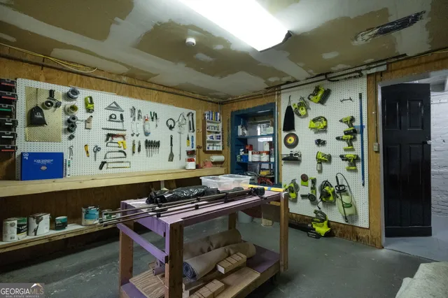 $1,149,000 | 26 Magnolia Lane, Grantville, GA 30220