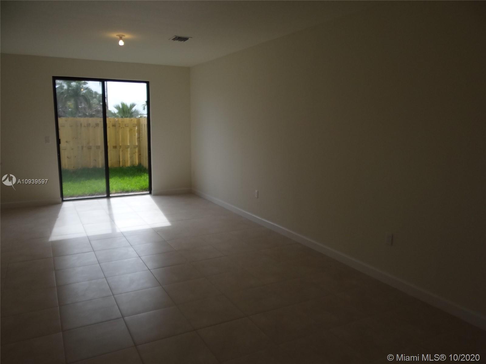 25259 Southwest 114th Court Homestead, FL 33032 - Photo 3 of 19