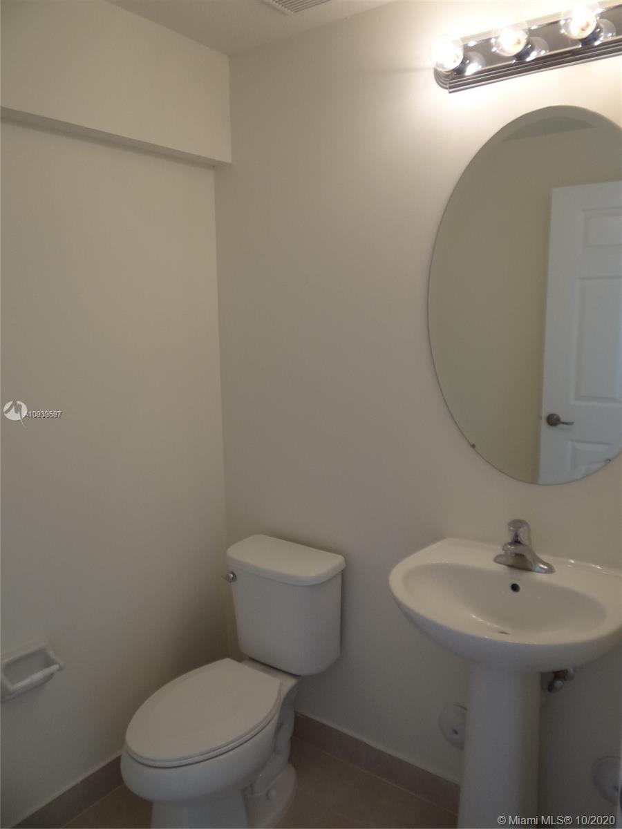 25259 Southwest 114th Court Homestead, FL 33032 - Photo 4 of 19