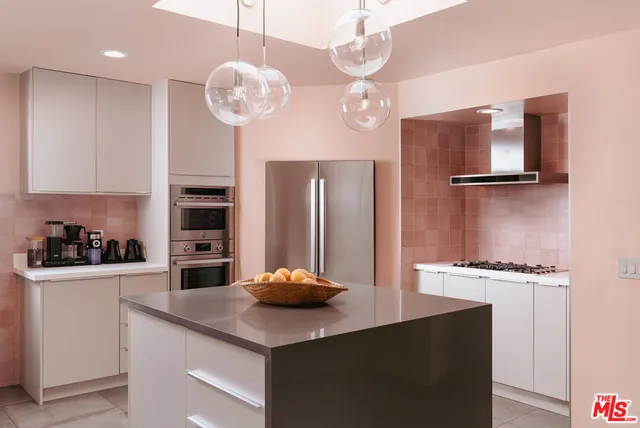 $2,550,000 | 550 North Arquilla Road, Palm Springs, CA 92262