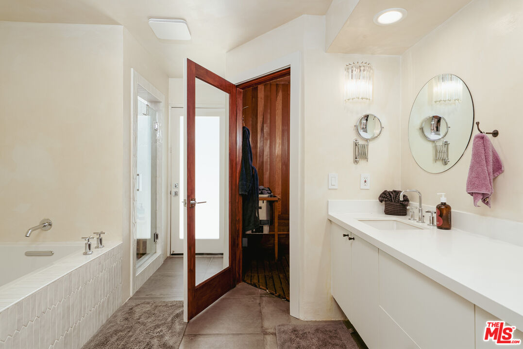 550 North Arquilla Road Palm Springs, CA 92262 - Photo 22 of 51