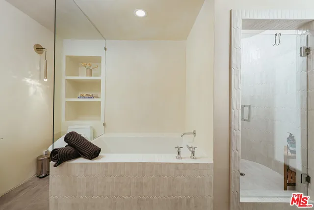 $2,550,000 | 550 North Arquilla Road, Palm Springs, CA 92262