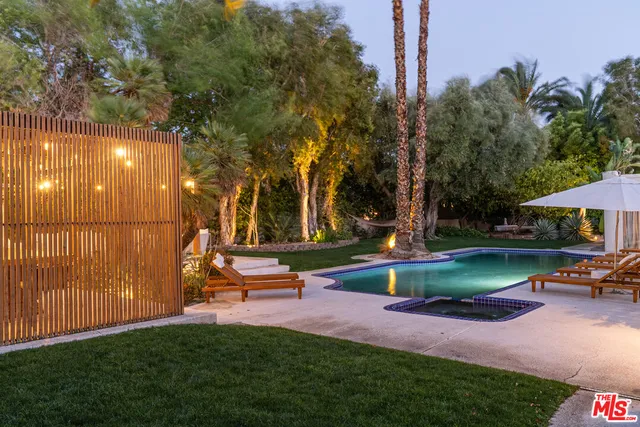 $2,550,000 | 550 North Arquilla Road, Palm Springs, CA 92262