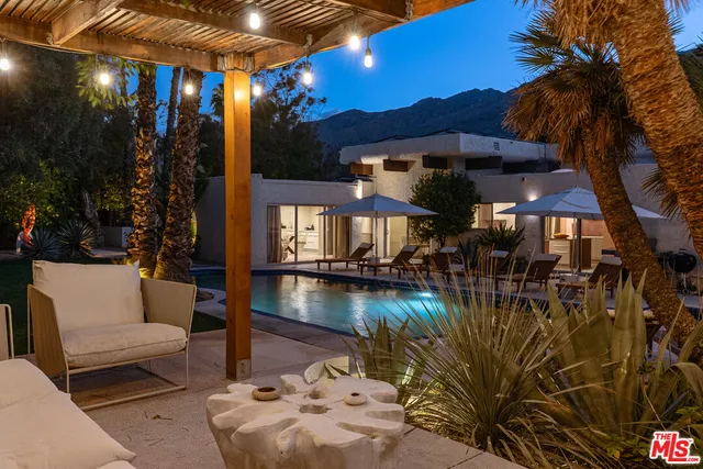 $2,550,000 | 550 North Arquilla Road, Palm Springs, CA 92262