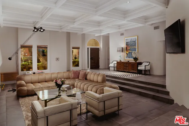 $2,550,000 | 550 North Arquilla Road, Palm Springs, CA 92262