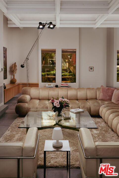 550 North Arquilla Road Palm Springs, CA 92262 - Photo 8 of 51