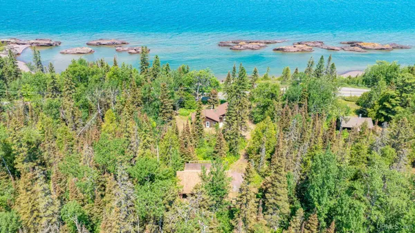 $425,000 | 13534 Highway 26, Mohawk, MI 49950