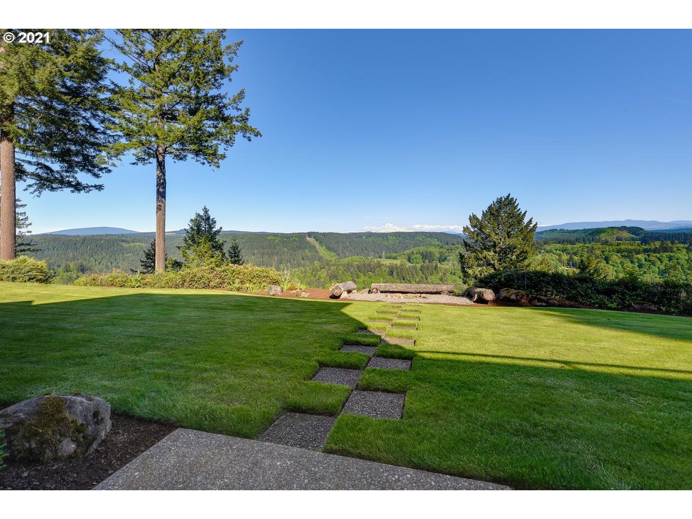 38636 Southeast Hudson Road Sandy, OR 97055 - Photo 22 of 32 a view of a golf course with a lake view