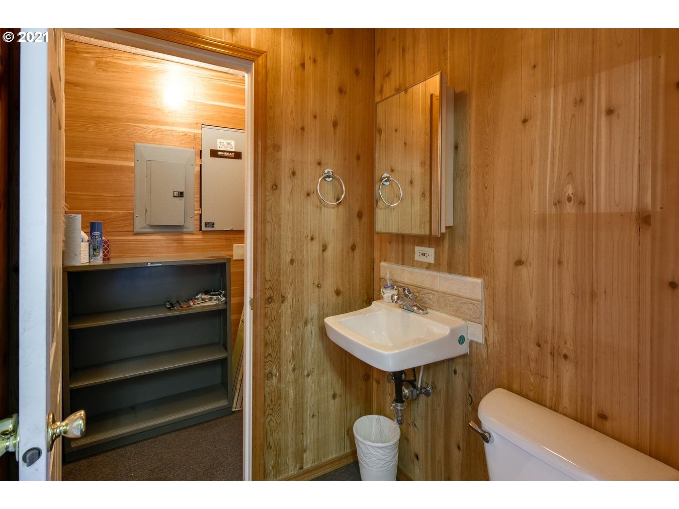 38636 Southeast Hudson Road Sandy, OR 97055 - Photo 30 of 32 a bathroom with a sink a toilet and shower