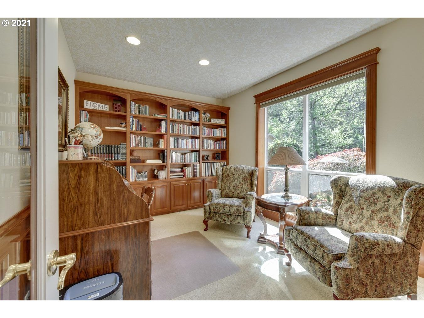 38636 Southeast Hudson Road Sandy, OR 97055 - Photo 10 of 32 a living room with furniture and a large window