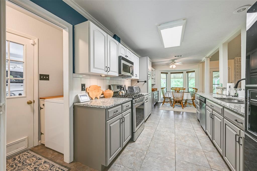 912 North Dove Road Grapevine, TX 76051 - Photo 6 of 28