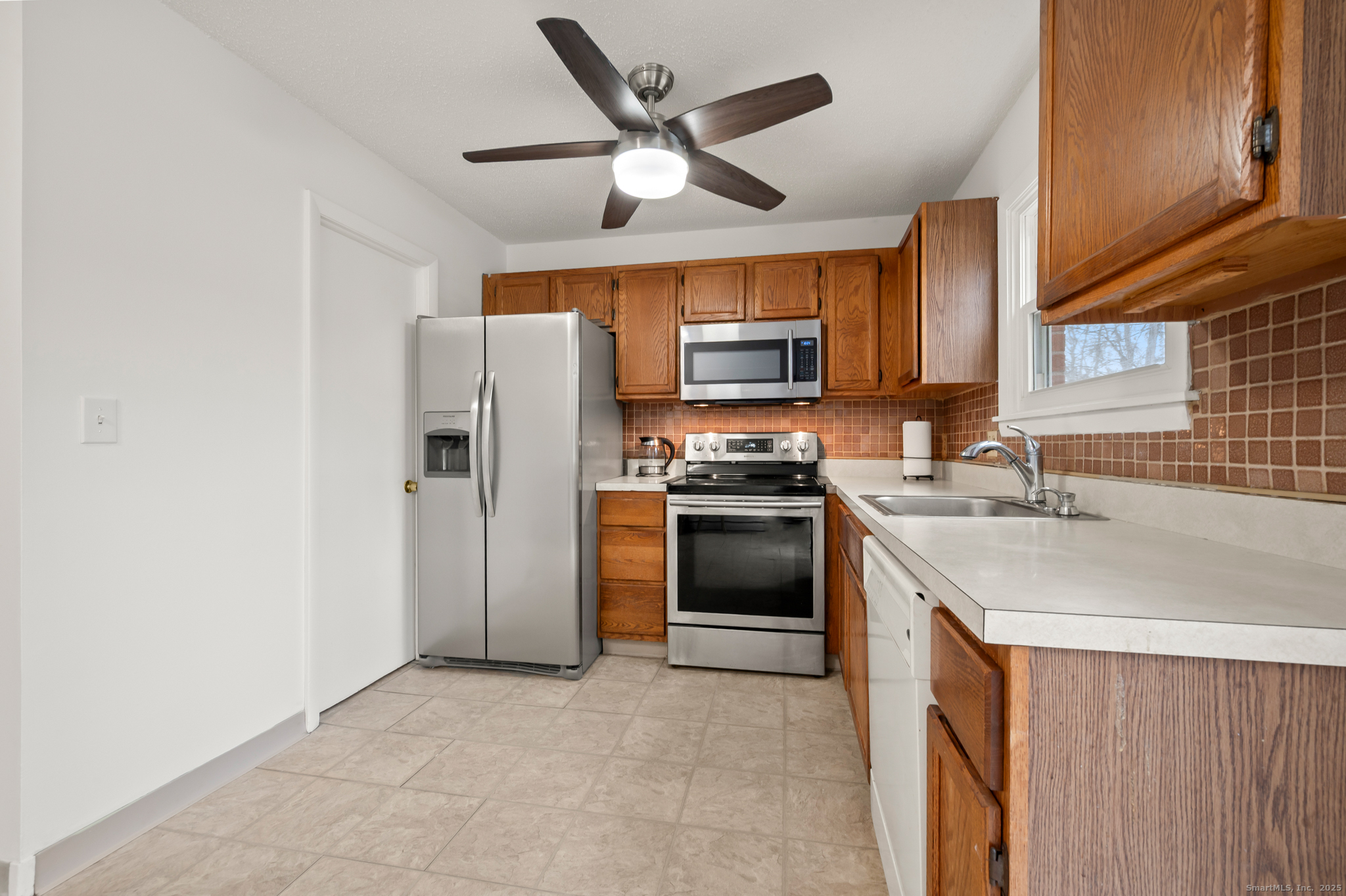 16 Lawton Road, Unit 22 Manchester, CT 06040 - Photo 11 of 31