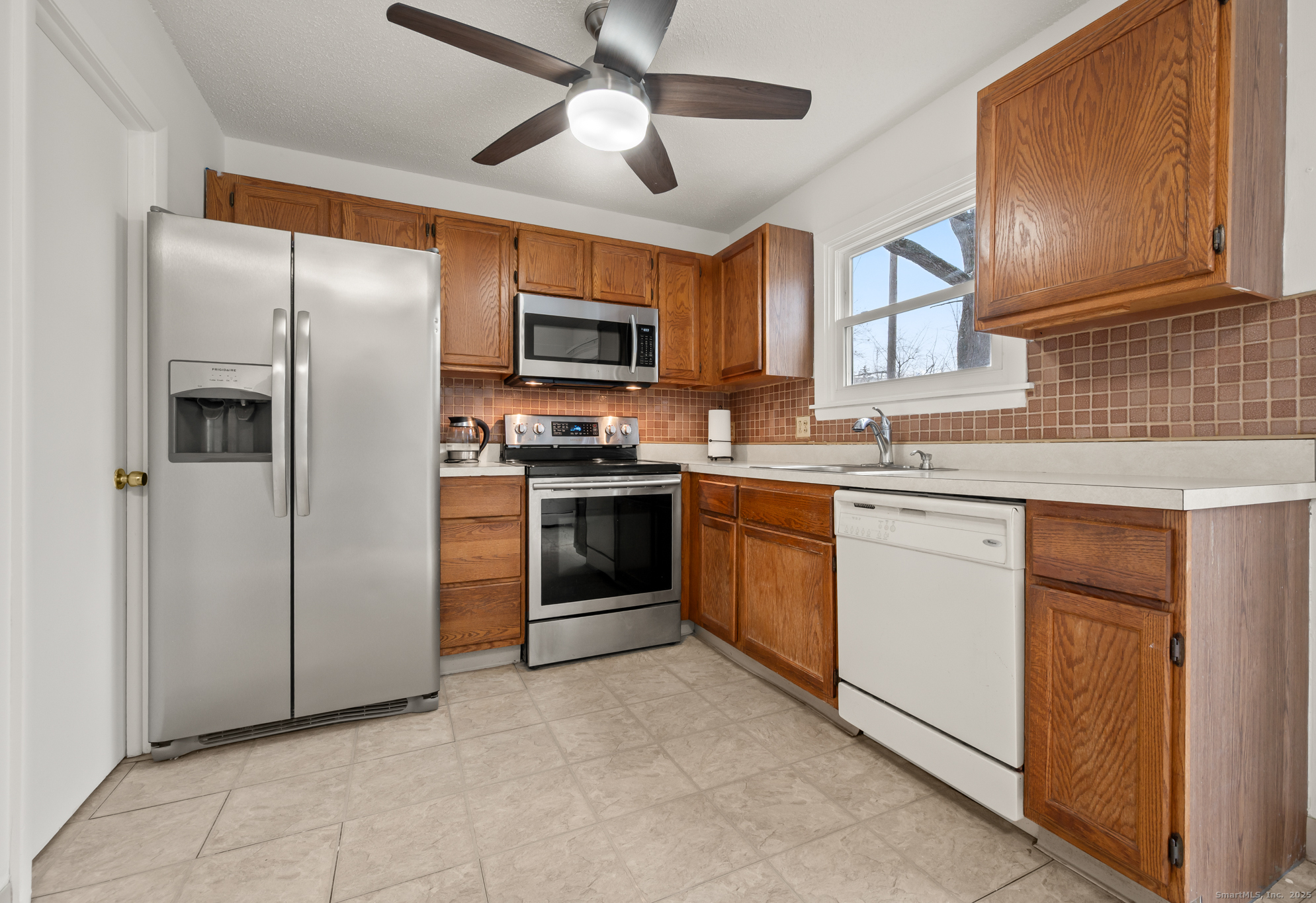 16 Lawton Road, Unit 22 Manchester, CT 06040 - Photo 10 of 31