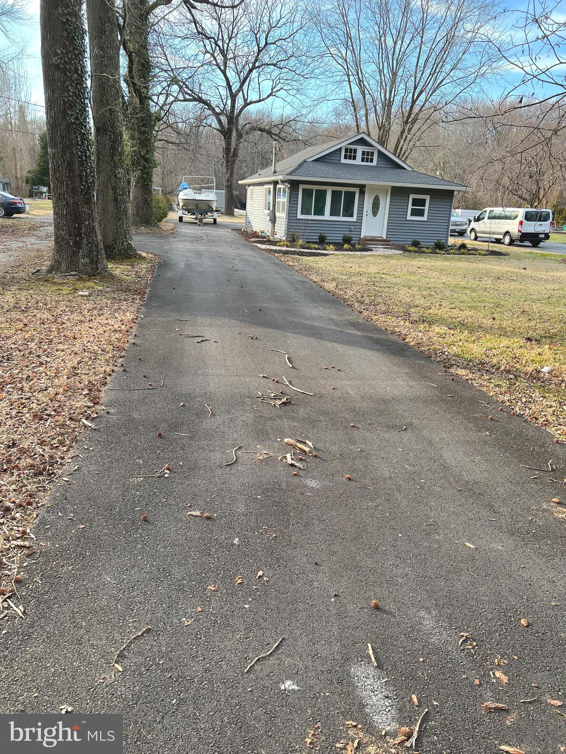 1446 Log Inn Road Annapolis, MD 21409 - Photo 3 of 38 Driveway