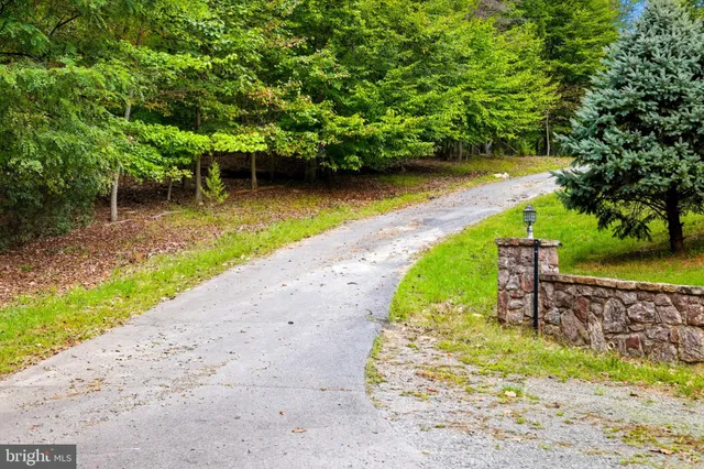 $1,150,000 | 14388 Waterford Woods Court, Leesburg, VA 20176