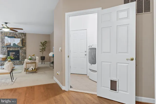 $1,150,000 | 14388 Waterford Woods Court, Leesburg, VA 20176