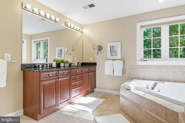 $1,150,000 | 14388 Waterford Woods Court, Leesburg, VA 20176