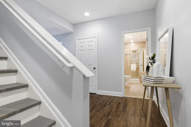 $1,150,000 | 14388 Waterford Woods Court, Leesburg, VA 20176