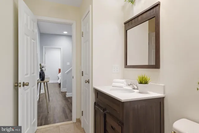 $1,150,000 | 14388 Waterford Woods Court, Leesburg, VA 20176