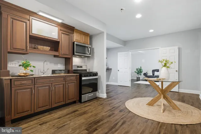 $1,150,000 | 14388 Waterford Woods Court, Leesburg, VA 20176