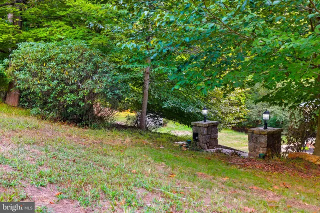 $1,140,000 | 14388 Waterford Woods Court, Leesburg, VA 20176