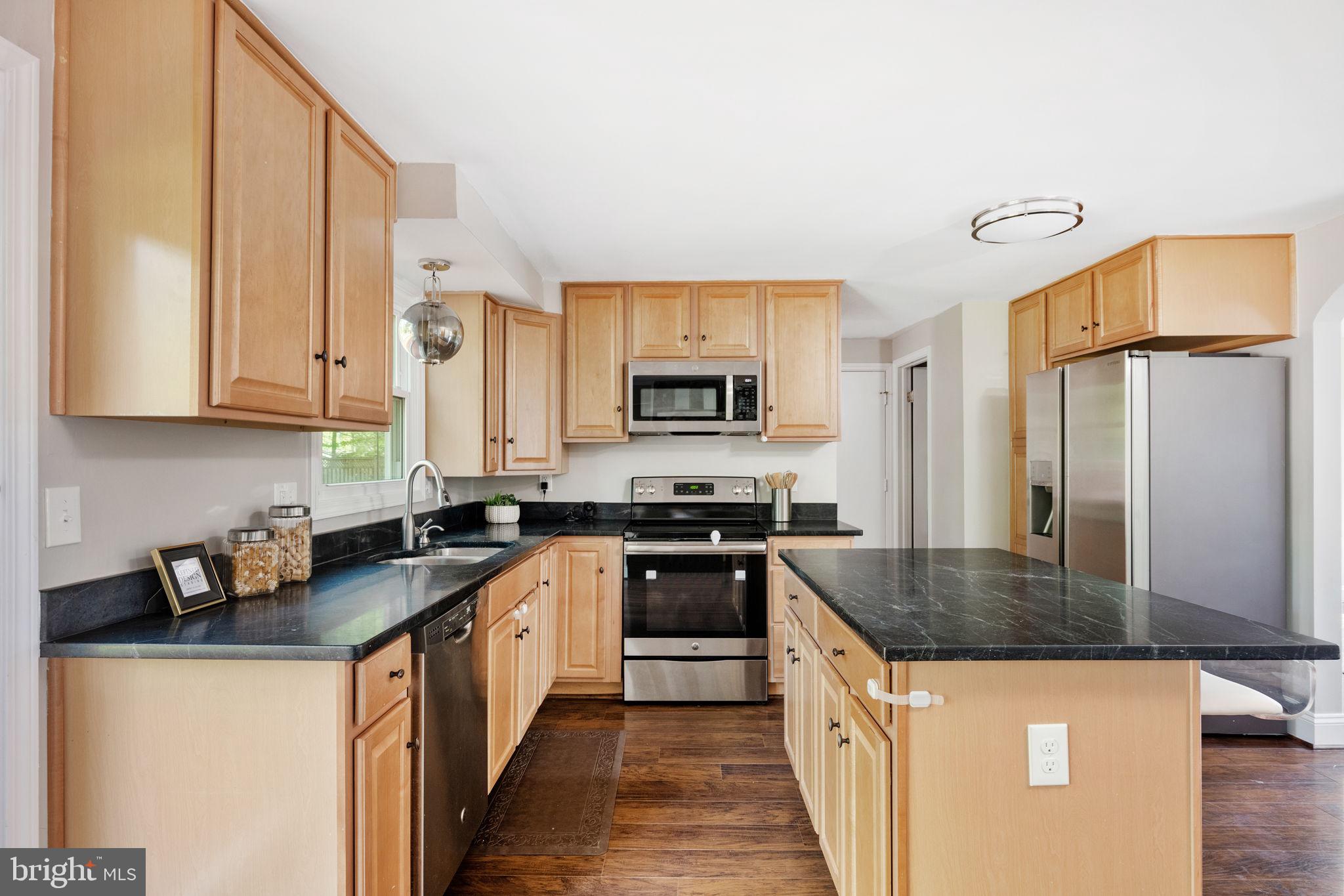 7114 Sterling Grove Drive Springfield, VA 22150 - Photo 25 of 77