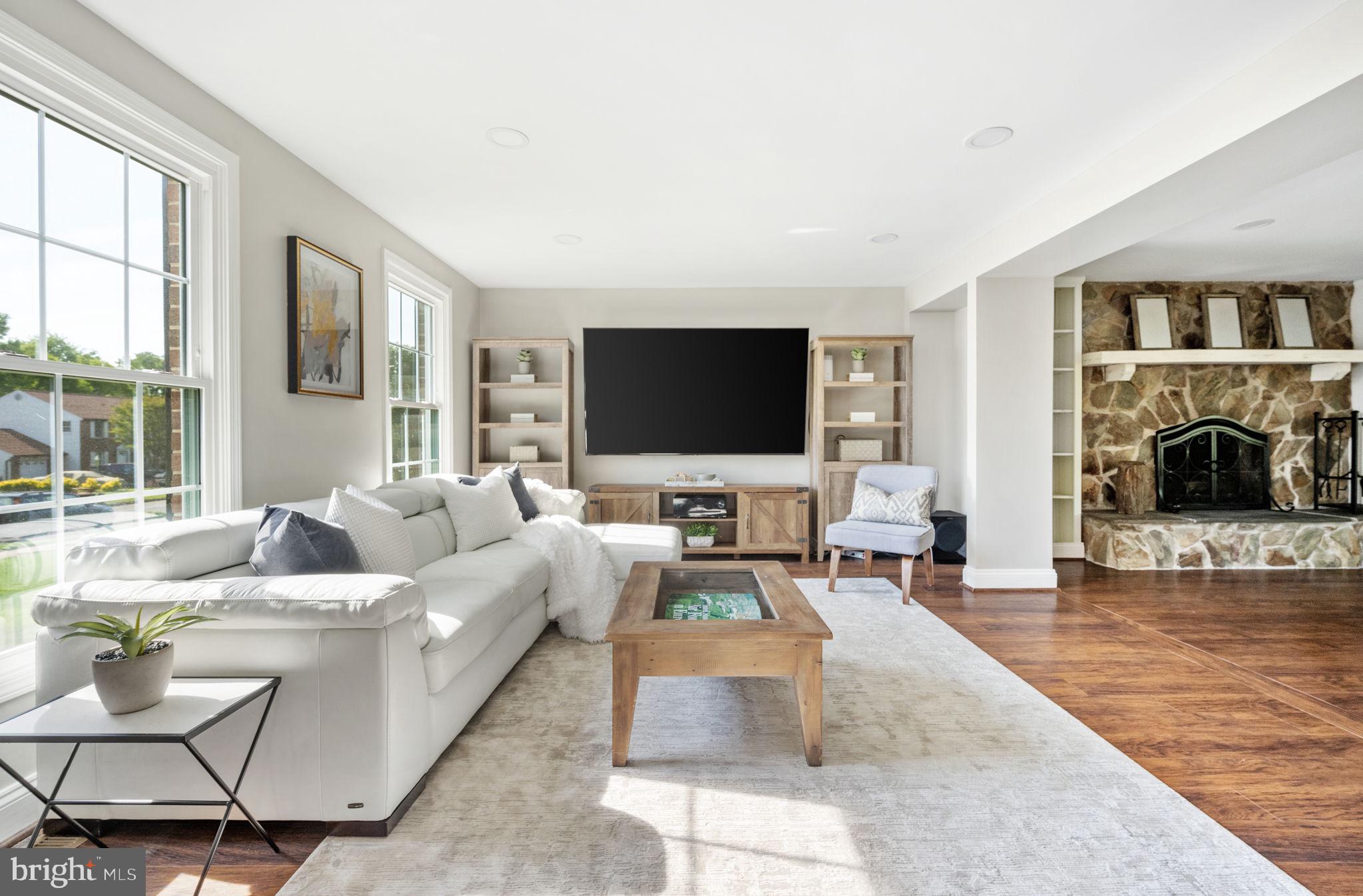 7114 Sterling Grove Drive Springfield, VA 22150 - Photo 10 of 77