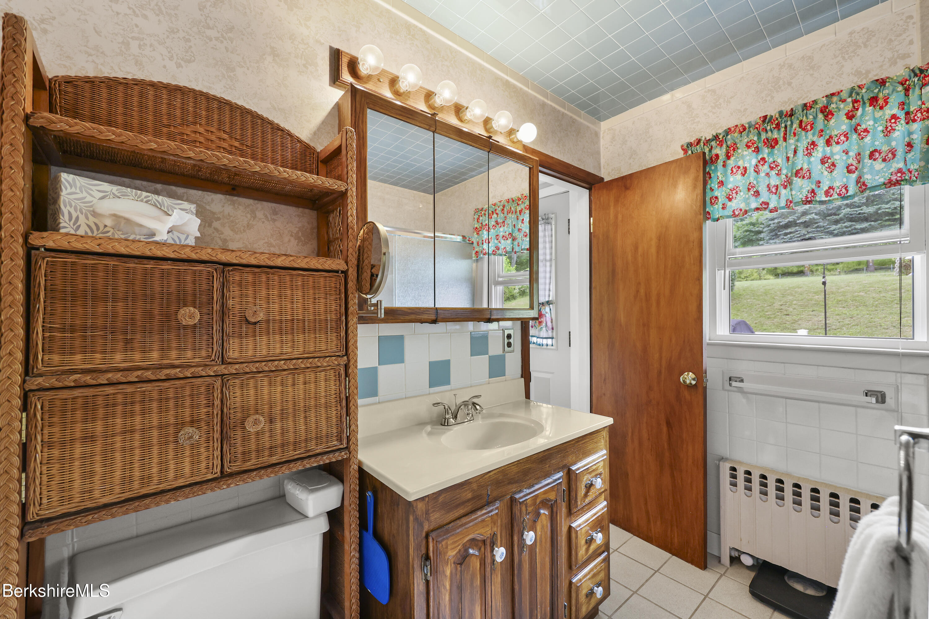 67 Partridge Road Pittsfield, MA 01201 - Photo 25 of 43 115 Bathroom