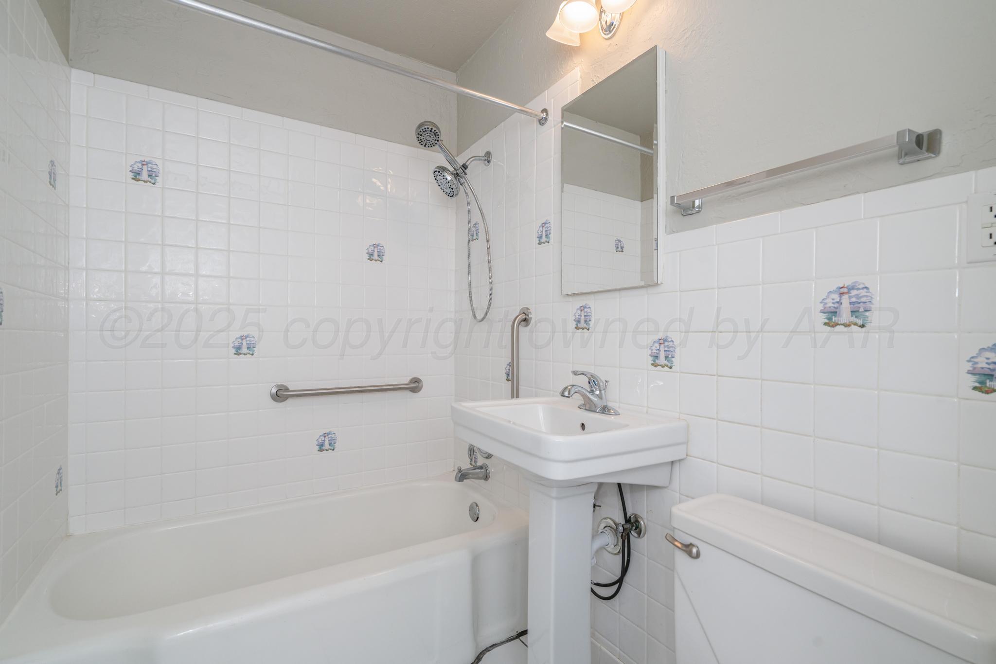 426 Arch Terrace Amarillo, TX 79106 - Photo 20 of 25 426 Arch Terrace-2