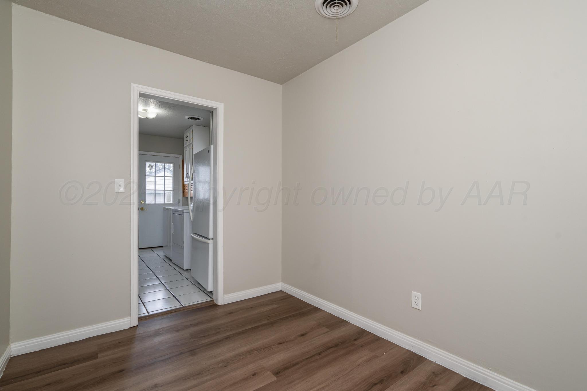 426 Arch Terrace Amarillo, TX 79106 - Photo 7 of 25 426 Arch Terrace-14