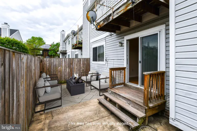 $2,800 | 49 Hawthorne Court Northeast, Washington, DC 20017