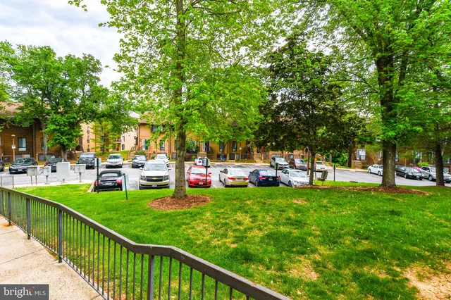 $2,800 | 49 Hawthorne Court Northeast, Washington, DC 20017