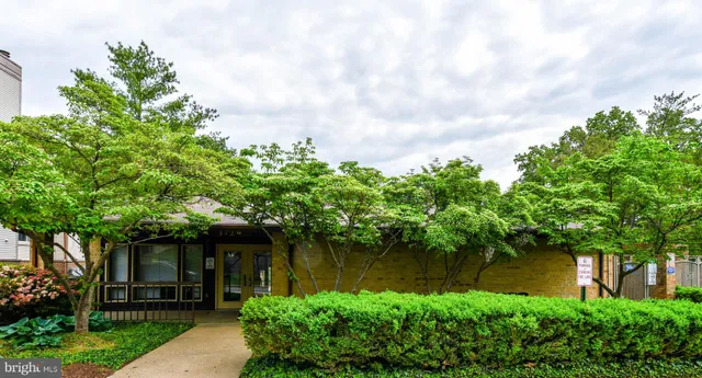 $2,800 | 49 Hawthorne Court Northeast, Washington, DC 20017