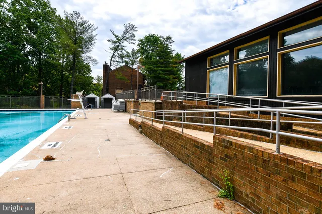 $2,800 | 49 Hawthorne Court Northeast, Washington, DC 20017