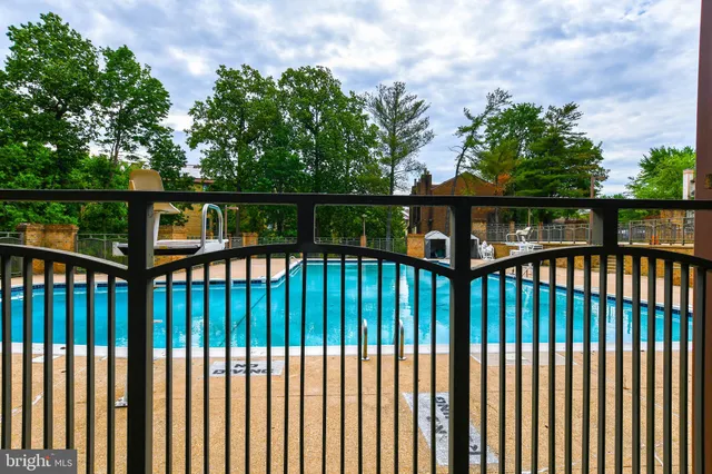 $2,800 | 49 Hawthorne Court Northeast, Washington, DC 20017