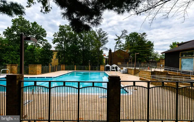 $2,800 | 49 Hawthorne Court Northeast, Washington, DC 20017