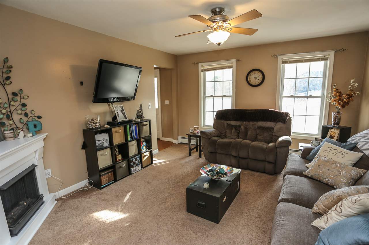 246 Beard Road New Boston, NH 03070 - Photo 6 of 33