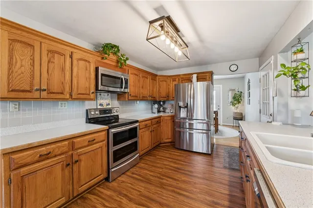 $799,000 | 26666 Cold Water Road, Louisburg, KS 66053