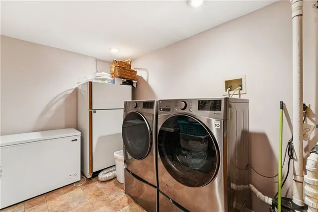 $799,000 | 26666 Cold Water Road, Louisburg, KS 66053