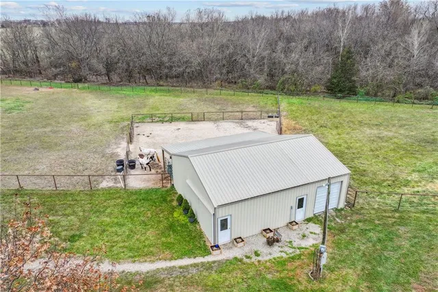 $799,000 | 26666 Cold Water Road, Louisburg, KS 66053