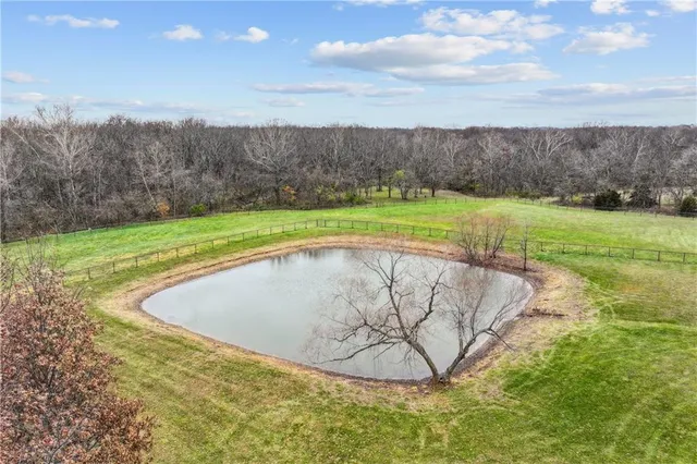 $799,000 | 26666 Cold Water Road, Louisburg, KS 66053