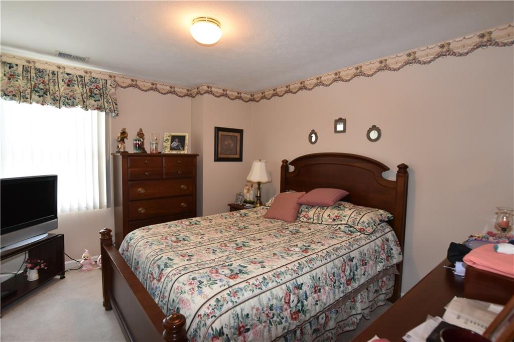4405 River Road Columbus, IN 47203 - Photo 9 of 17