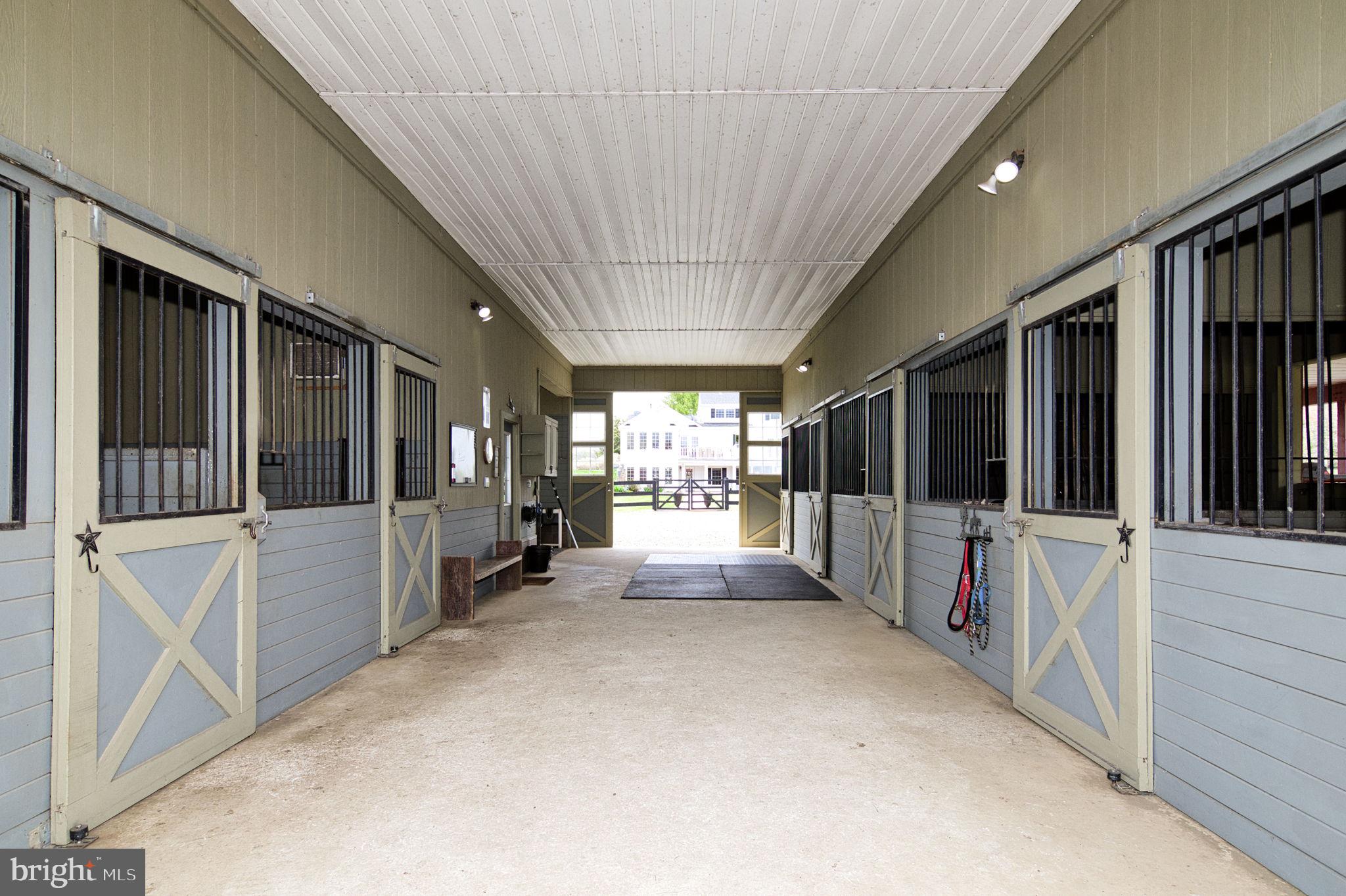 16616 Gaines Road Broad Run, VA 20137 - Photo 15 of 144 Gallery Image 15