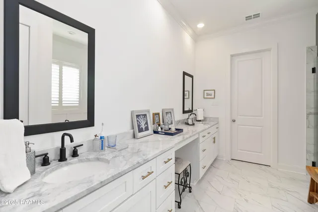 $415,000 | 222 Trail Pointe Drive, Scott, LA 70583