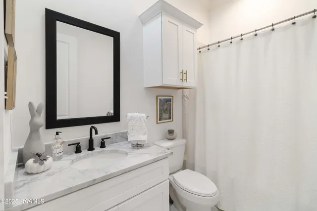 $415,000 | 222 Trail Pointe Drive, Scott, LA 70583