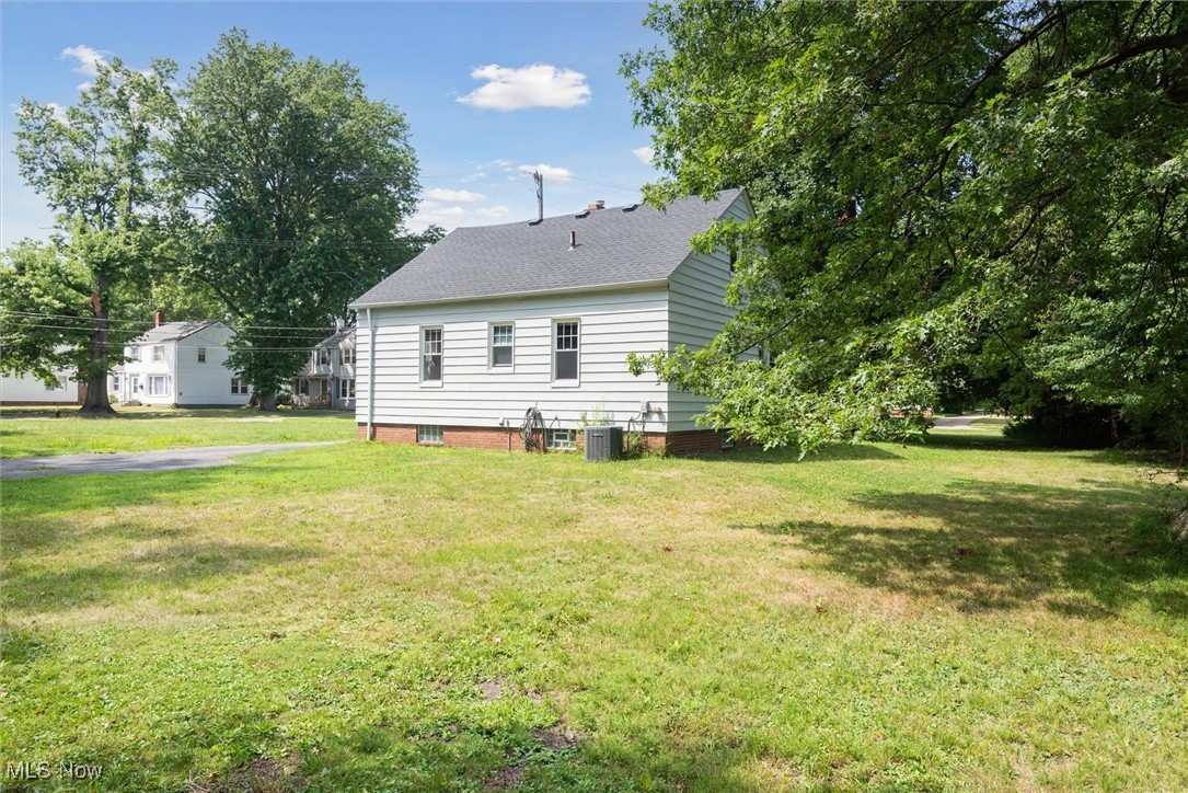 4258 Bluestone Road South Euclid, OH 44121 - Photo 29 of 31 Gallery Image 29