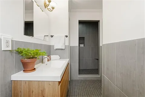 $750,000 | 5125 Beeler Street, Pittsburgh, PA 15217