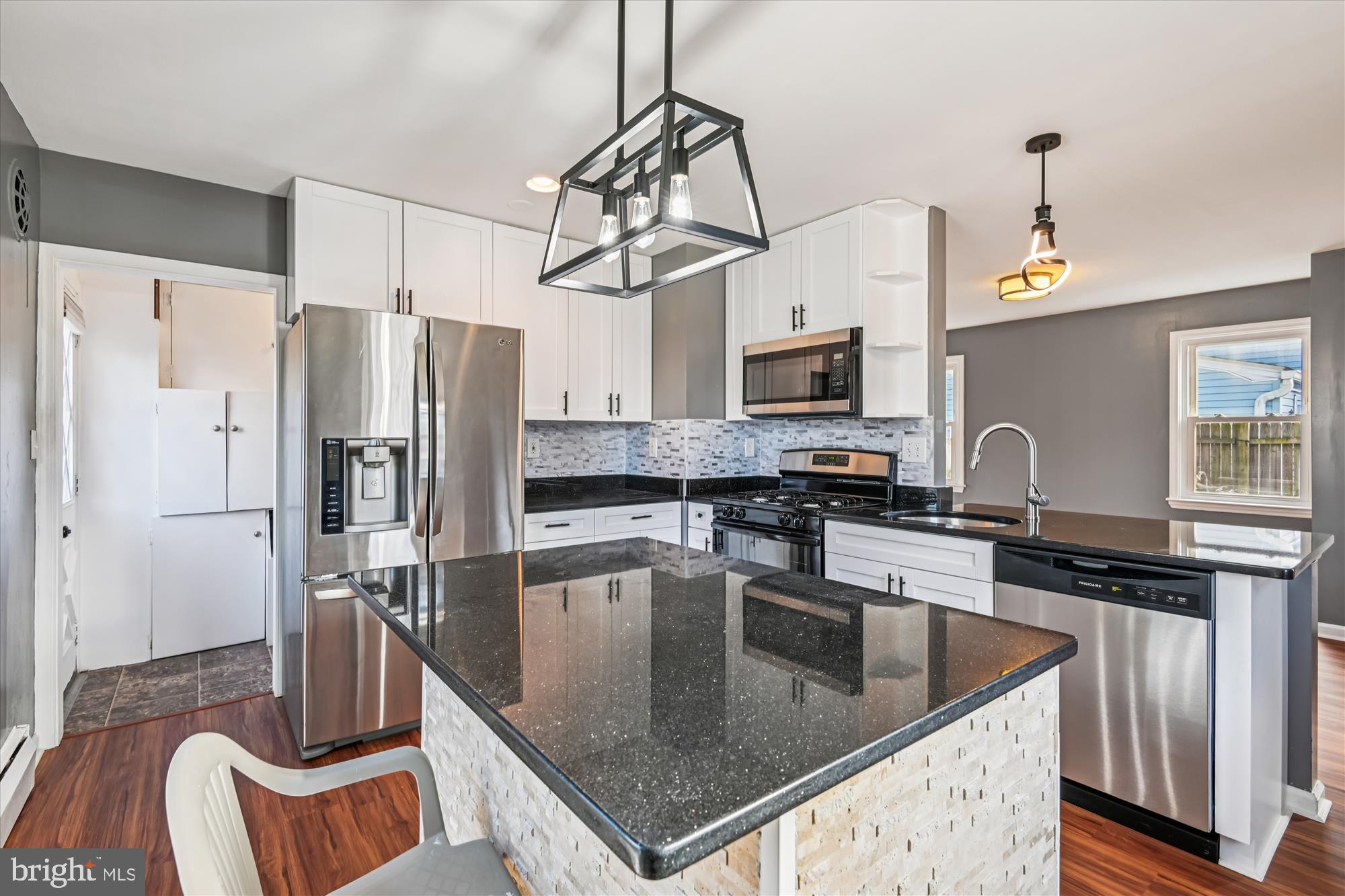 1212 Seven Oaks Road Baltimore, MD 21227 - Photo 8 of 31 Kitchen