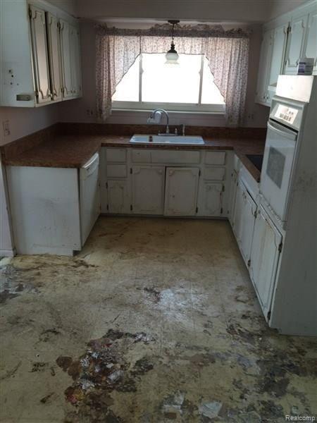 7789 Ritz Avenue Westland, MI 48185 - Photo 3 of 15